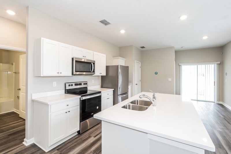 2,200/Mo, 960 Kelly Fern Loop Ruskin, FL 33570 Misc View 6