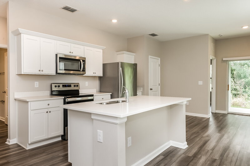 1,930/Mo, 2096 Harris Hawk Ave Ruskin, FL 33570 Kitchen View 2