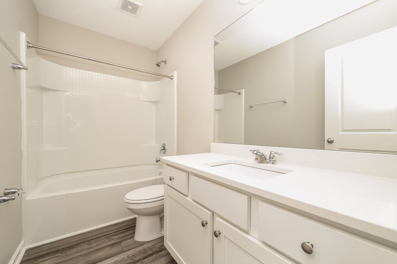 2,135/Mo, 2052 Harris Hawk Ave Ruskin, FL 33570 Bathroom View