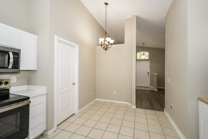 2,030/Mo, 402 Sonoma Dr Valrico, FL 33594 Breakfast Nook View