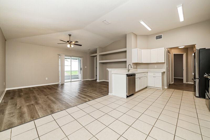 2,320/Mo, 411 Sand Ridge Dr Valrico, FL 33594 Breakfast Nook View