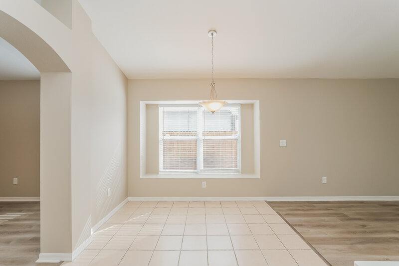 2,275/Mo, 411 Sand Ridge Dr Valrico, FL 33594 Dining Room View