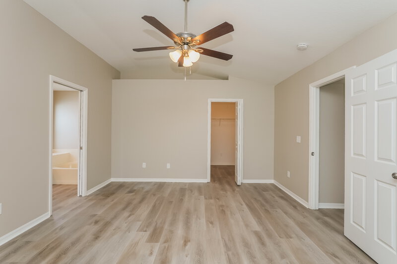 2,275/Mo, 411 Sand Ridge Dr Valrico, FL 33594 Main Bedroom View