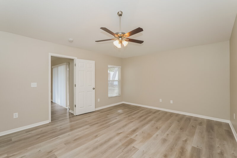 2,275/Mo, 411 Sand Ridge Dr Valrico, FL 33594 Main Bedroom View 2