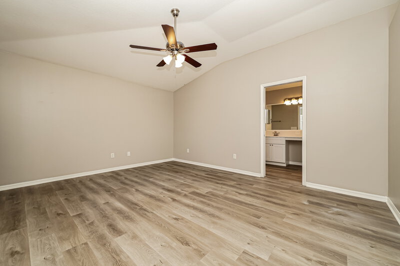 2,320/Mo, 411 Sand Ridge Dr Valrico, FL 33594 Main Bedroom View