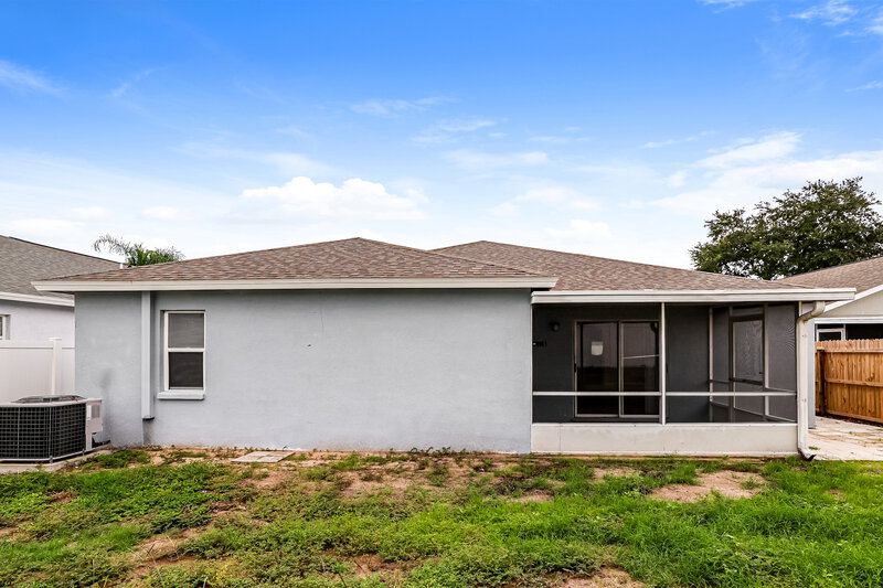 2,320/Mo, 411 Sand Ridge Dr Valrico, FL 33594 Rear View