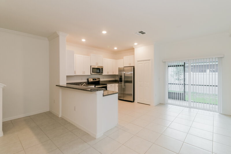 2,015/Mo, 2171 Great Sapphire Ln Lutz, FL 33558 Kitchen View