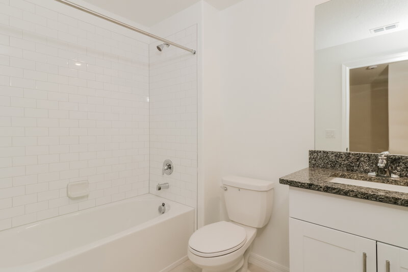 2,015/Mo, 2171 Great Sapphire Ln Lutz, FL 33558 Bathroom View