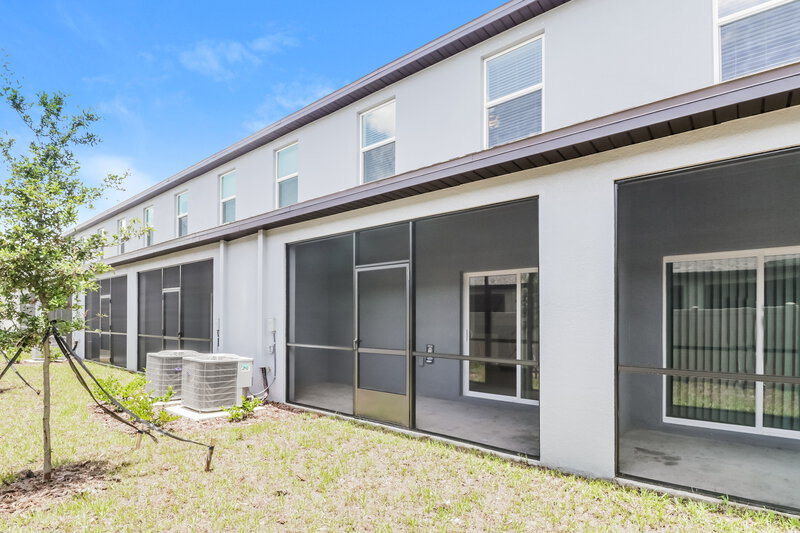 2,070/Mo, 2175 Great Sapphire Ln Lutz, FL 33558 Rear View