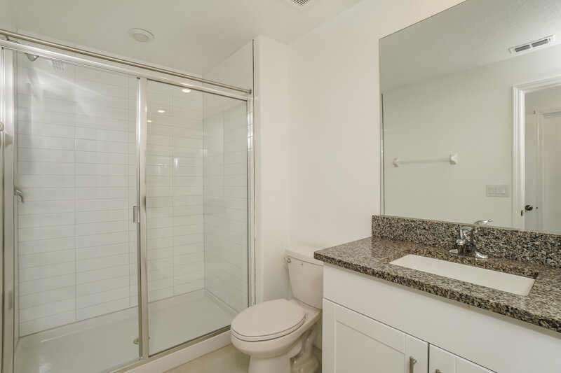 3,560/Mo, 2183 Great Sapphire Ln Lutz, FL 33558 Main Bathroom View
