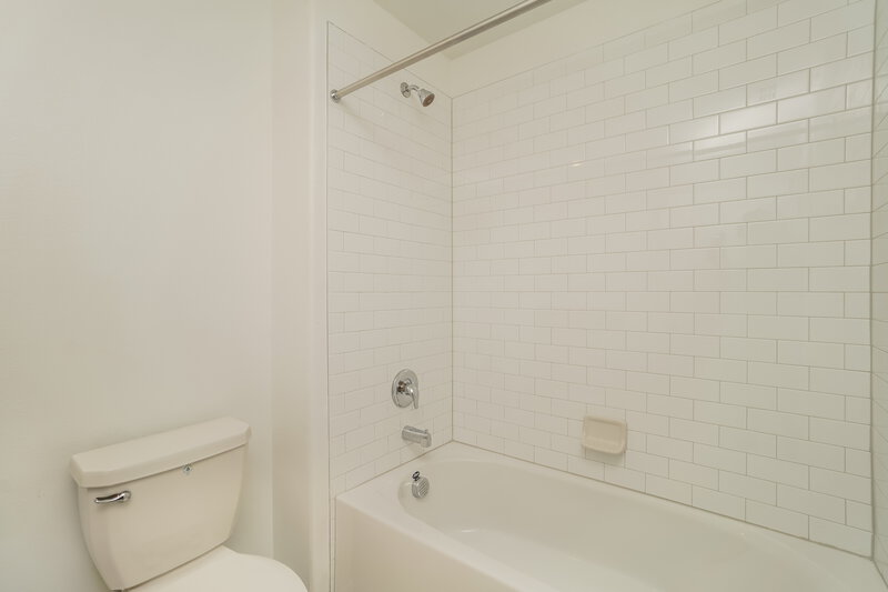3,560/Mo, 2183 Great Sapphire Ln Lutz, FL 33558 Bathroom View