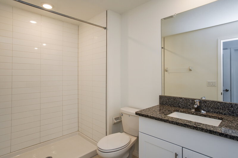 2,245/Mo, 2141 Great Sapphire Ln Lutz, FL 33558 Main Bathroom View