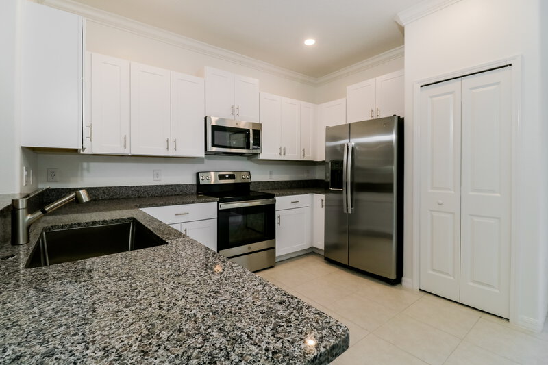 2,365/Mo, 2145 Great Sapphire Ln Lutz, FL 33558 Kitchen View