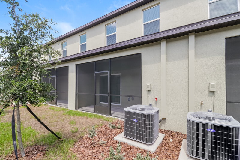 2,365/Mo, 2145 Great Sapphire Ln Lutz, FL 33558 Rear View