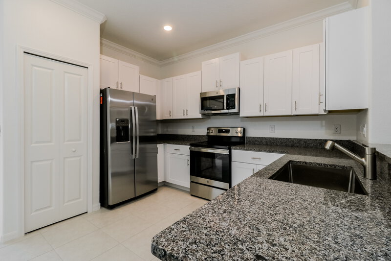 2,110/Mo, 2149 Great Sapphire Ln Lutz, FL 33558 Kitchen View