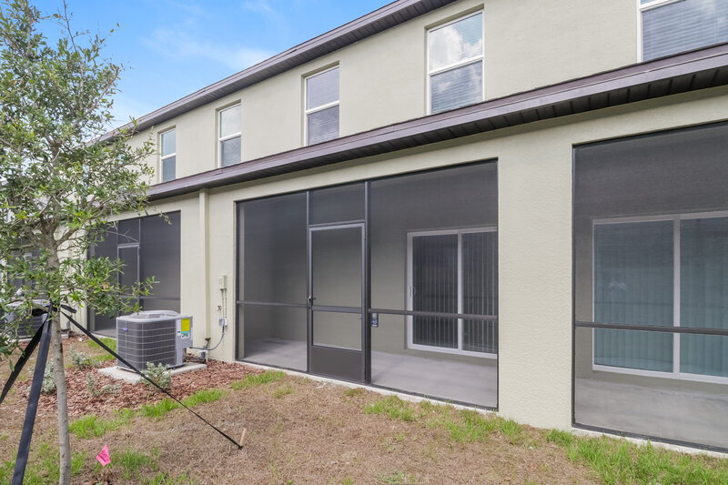 2,110/Mo, 2149 Great Sapphire Ln Lutz, FL 33558 Rear View