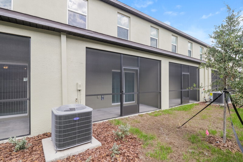 2,110/Mo, 2149 Great Sapphire Ln Lutz, FL 33558 Rear View 2