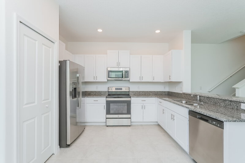 1,960/Mo, 2156 Azure View Way Lutz, FL 33558 Kitchen View 2