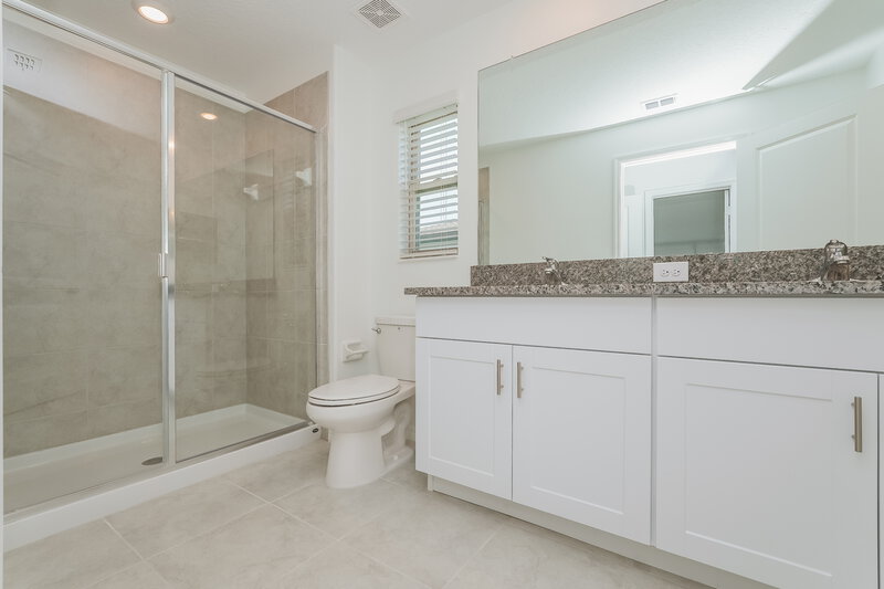 1,960/Mo, 2156 Azure View Way Lutz, FL 33558 Main Bathroom View