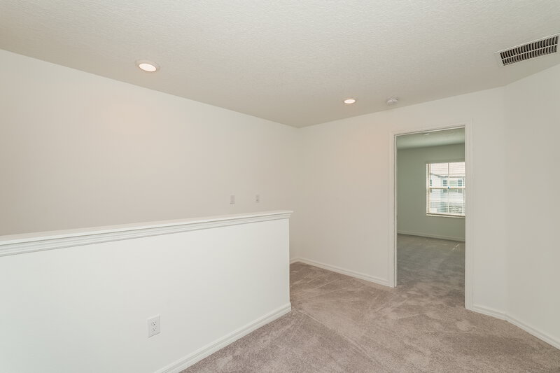 2,200/Mo, 2190 Azure View Way Lutz, FL 33558 Loft View