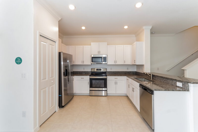 2,250/Mo, 2149 Azure View Way Lutz, FL 33558 Kitchen View