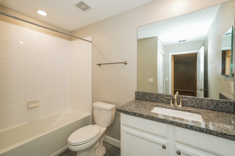 2,550/Mo, 2123 Cerulean Sky Dr Lutz, FL 33558 Bathroom View