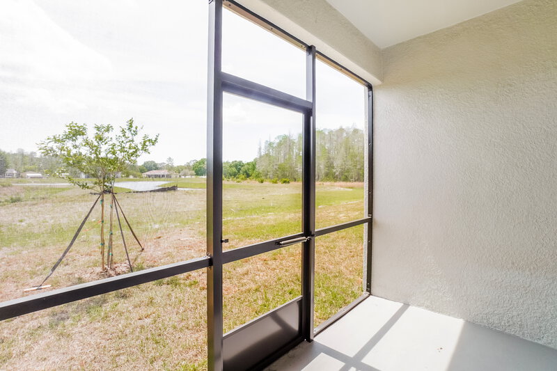 2,400/Mo, 17588 Radiant Shine Way Lutz, FL 33558 Rear View