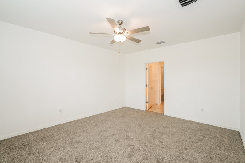 2,675/Mo, 17839 Cloudless Bliss Dr Lutz, FL 33558 Main Bedroom View