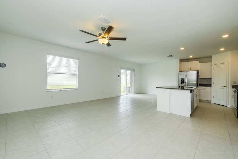 2,600/Mo, 17854 Beaming Rays Ln Lutz, FL 33558 Living Room View