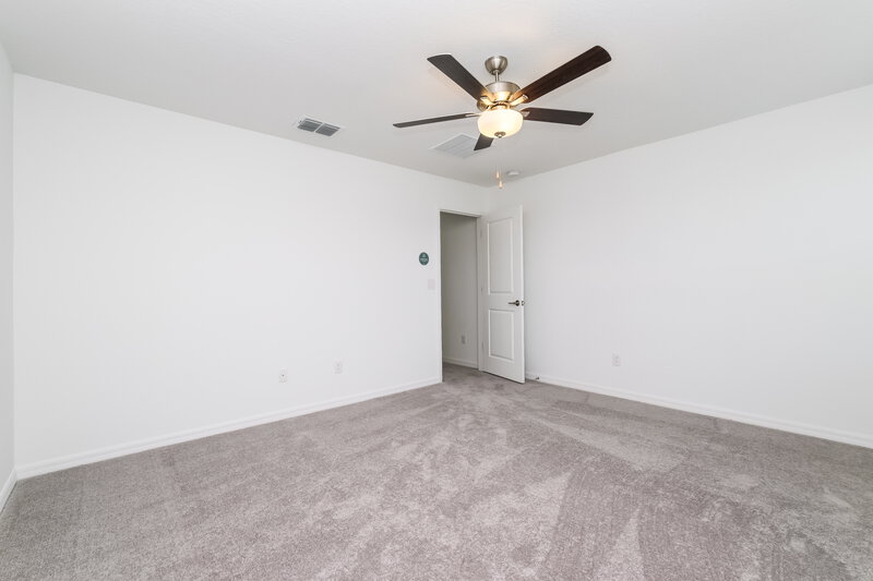 2,600/Mo, 17854 Beaming Rays Ln Lutz, FL 33558 Main Bedroom View 2