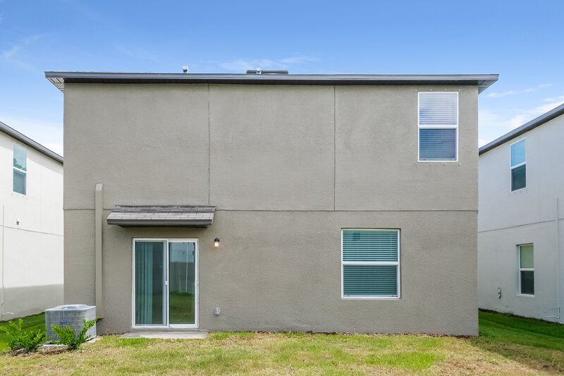 2,600/Mo, 17854 Beaming Rays Ln Lutz, FL 33558 Rear View