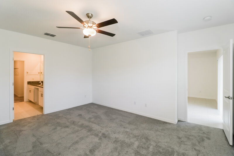 2,805/Mo, 17870 Beaming Rays Ln Lutz, FL 33558 Main Bedroom View