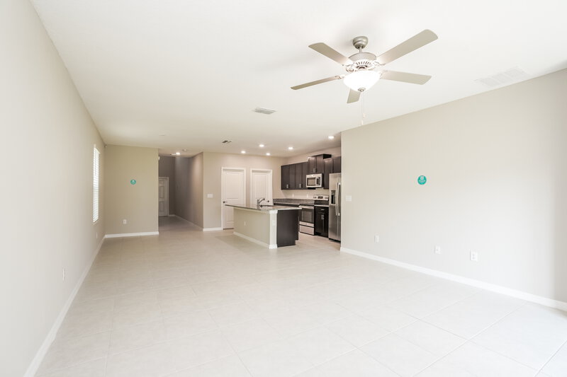 3,100/Mo, 17958 Beaming Rays Ln Lutz, FL 33558 Living Room View 2