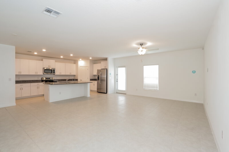 2,800/Mo, 17903 Blissful Stars Dr Lutz, FL 33558 Living Room View 2