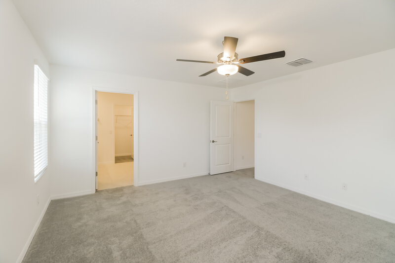 2,810/Mo, 17847 Blissful Stars Dr Lutz, FL 33558 Main Bedroom View