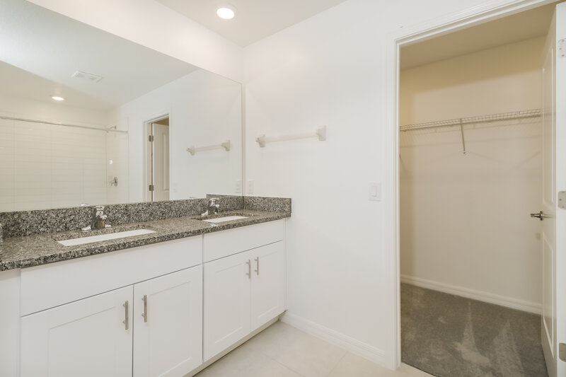 2,810/Mo, 17847 Blissful Stars Dr Lutz, FL 33558 Bathroom View