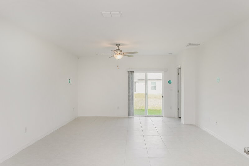 1,915/Mo, 17876 Blissful Stars Dr Lutz, FL 33558 Living Room View