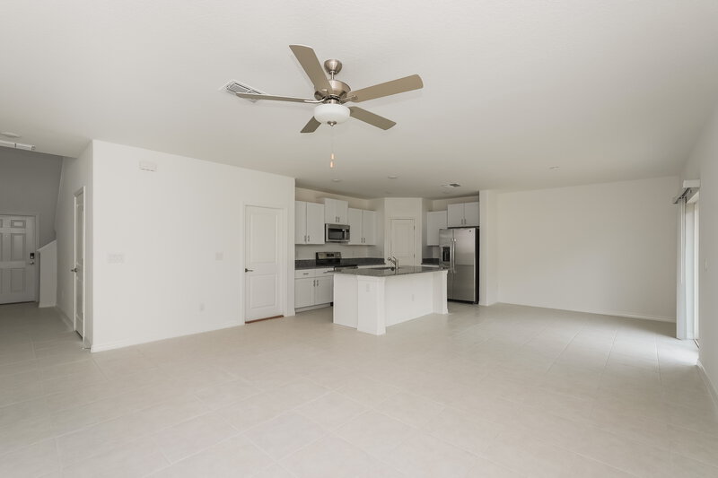 2,725/Mo, 17932 Blissful Stars Dr Lutz, FL 33558 Living Room View 2