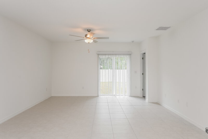 4,560/Mo, 17954 Blissful Stars Dr Lutz, FL 33558 Living Room View 2