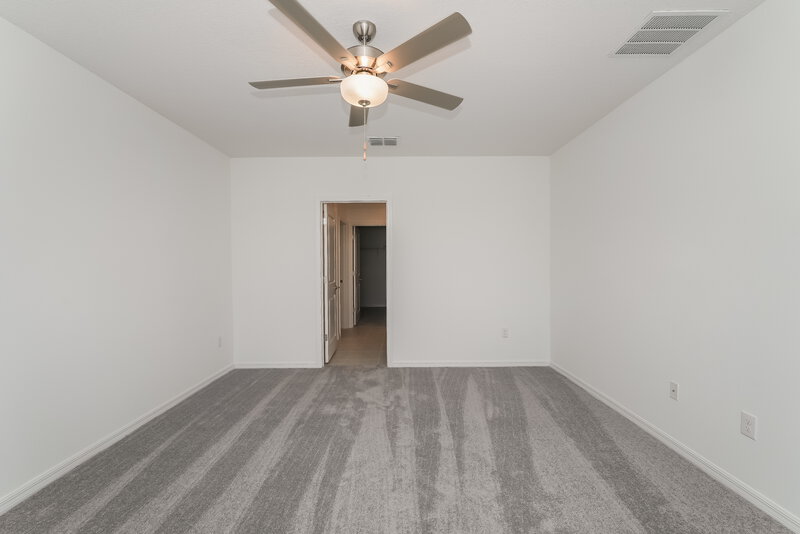 4,560/Mo, 17954 Blissful Stars Dr Lutz, FL 33558 Main Bedroom View