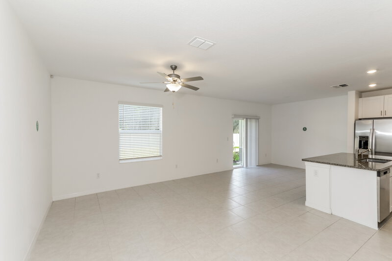 2,735/Mo, 18002 Blissful Stars Dr Lutz, FL 33558 Living Room View 2