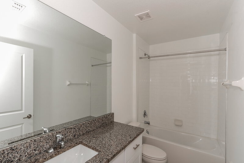 2,735/Mo, 18002 Blissful Stars Dr Lutz, FL 33558 Bathroom View