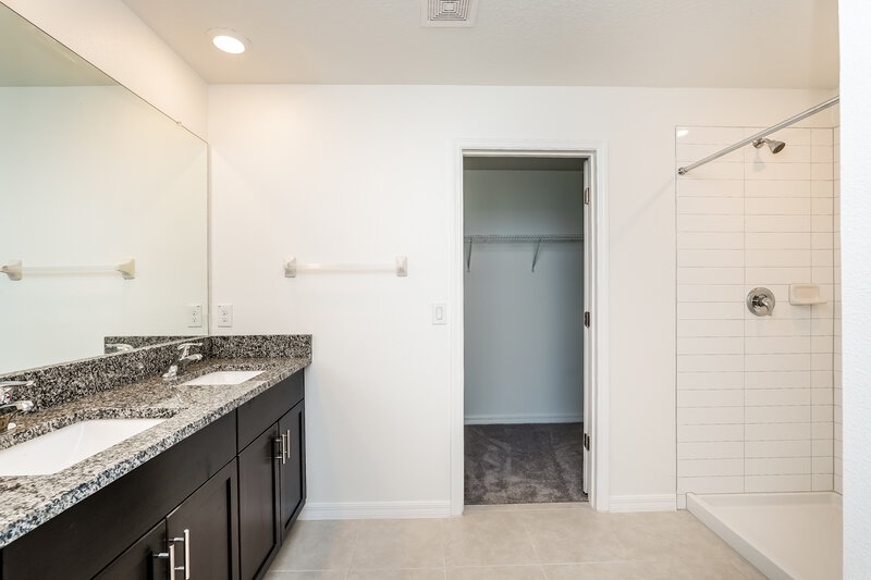 4,600/Mo, 1993 Skybrooke Blvd Lutz, FL 33558 Bathroom View