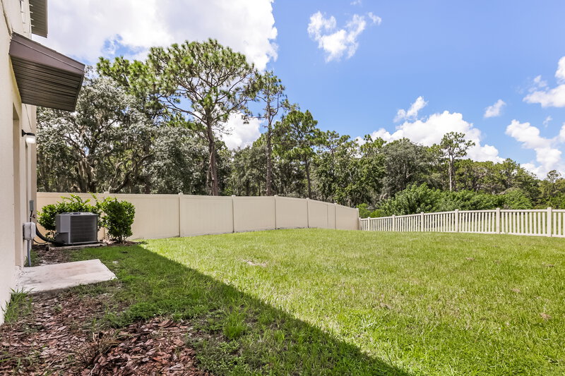2,650/Mo, 1993 Skybrooke Blvd Lutz, FL 33558 Rear View