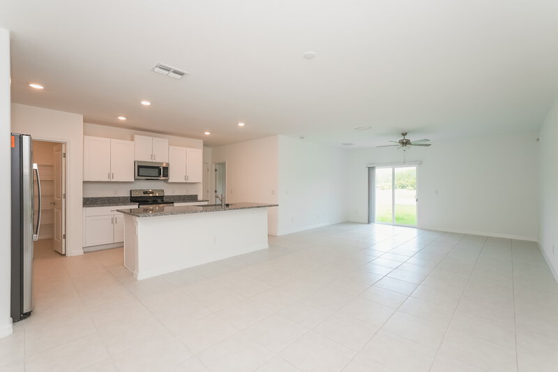 5,230/Mo, 2037 Skybrooke Blvd Lutz, FL 33558 Living Room View 2