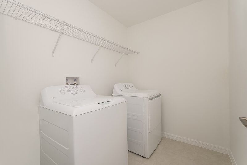 5,230/Mo, 2037 Skybrooke Blvd Lutz, FL 33558 Laundry Room View