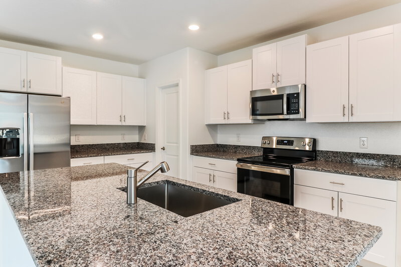 3,040/Mo, 2161 Skybrooke Blvd Lutz, FL 33558 Kitchen View