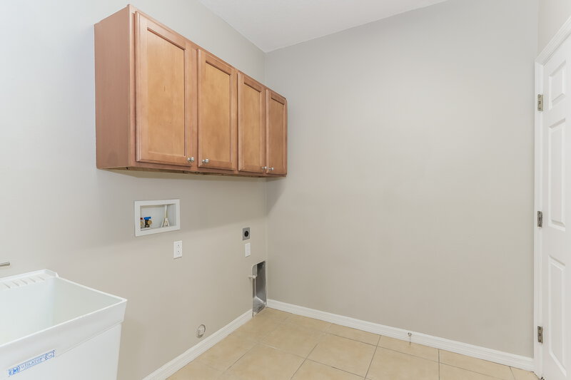3,395/Mo, 3050 Silvermill Loop Land O Lakes, FL 34638 Laundry Room View