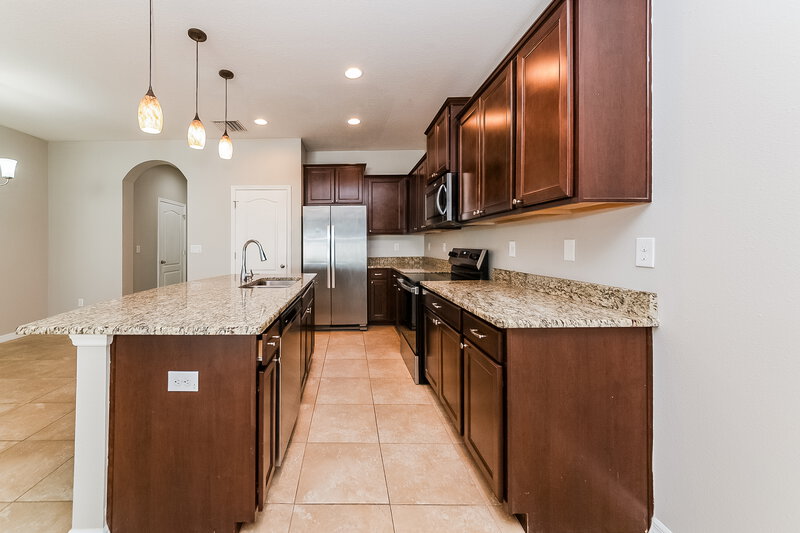 1,975/Mo, 10408 Red Carpet Ct Riverview, FL 33578 Kitchen View