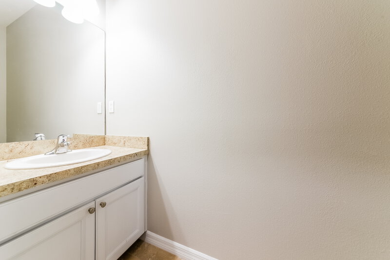 1,975/Mo, 10408 Red Carpet Ct Riverview, FL 33578 Bathroom View